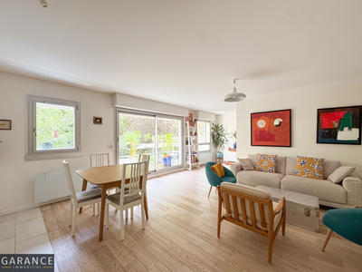 Appartement - 93 m² - 4 pièces