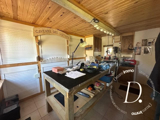 Maison ancienne - 240 m² - 10 pièces