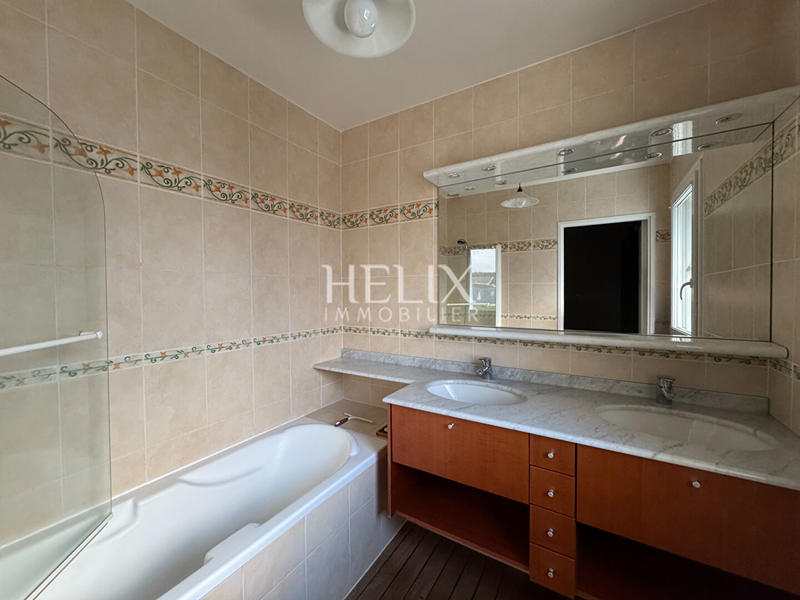 Maison - 118 m² - 5 pièces