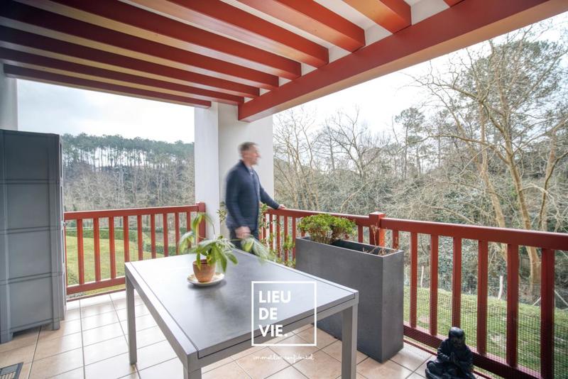 Appartement ancien - 84 m² - 3 pièces