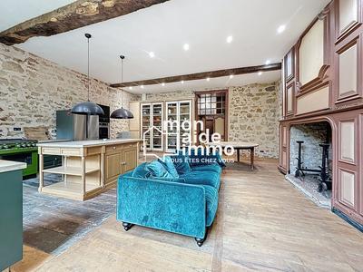 Maison - 300 m² - 12 pièces