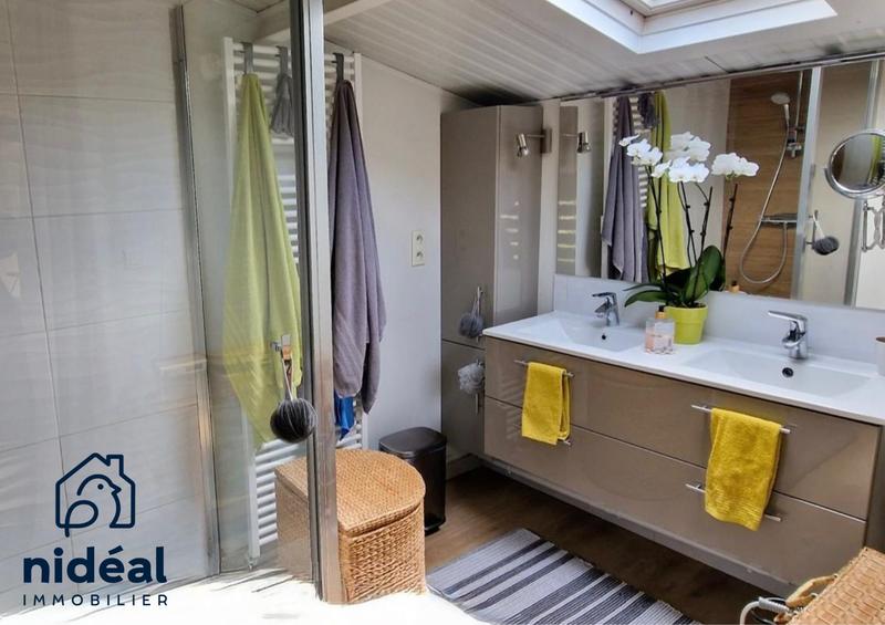 Maison - 120 m² - 4 pièces