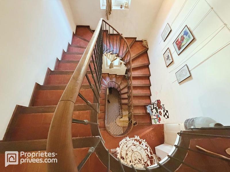 Maison - 479 m² - 9 pièces