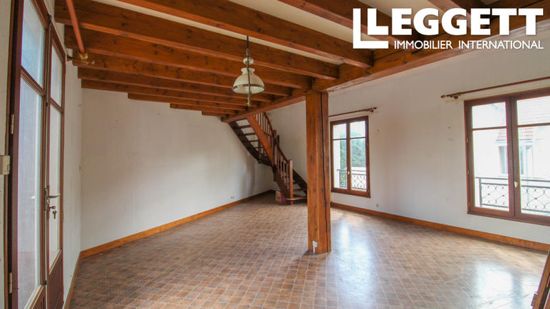 Maison - 110 m² - 8 pièces