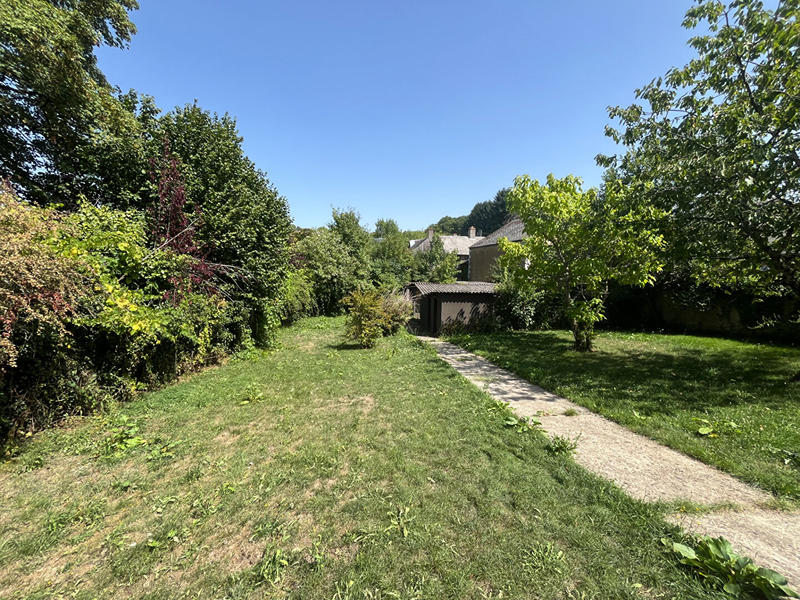 Demeure - 248 m² - 7 pièces