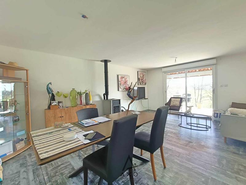 Maison - 150 m² - 5 pièces