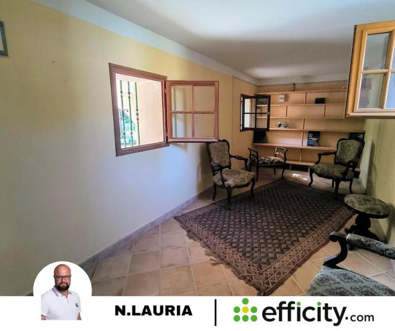 Maison - 185 m² - 9 pièces