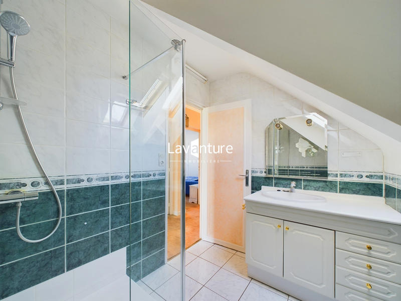 Maison traditionnelle - 145 m² - 7 pièces