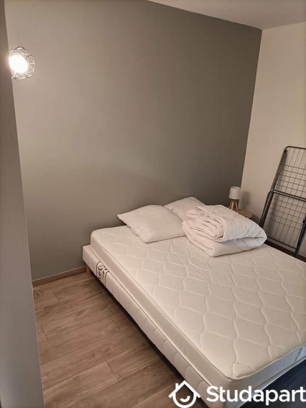 Chambre - 11 m² - 1 pièce