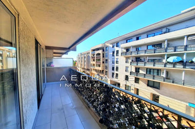 Appartement - 75 m² - 3 pièces