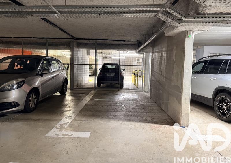 Parking - 120 m²