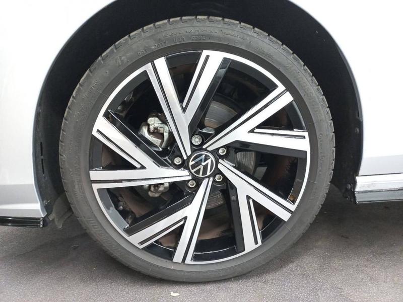 Volkswagen Golf 1.5 eTSI Opf 130 Dsg7 R-Line