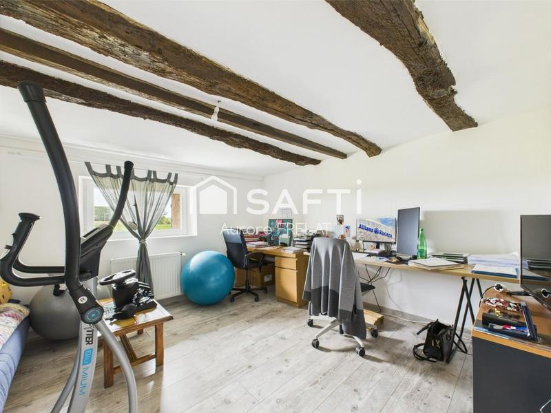 Maison - 240 m² - 7 pièces