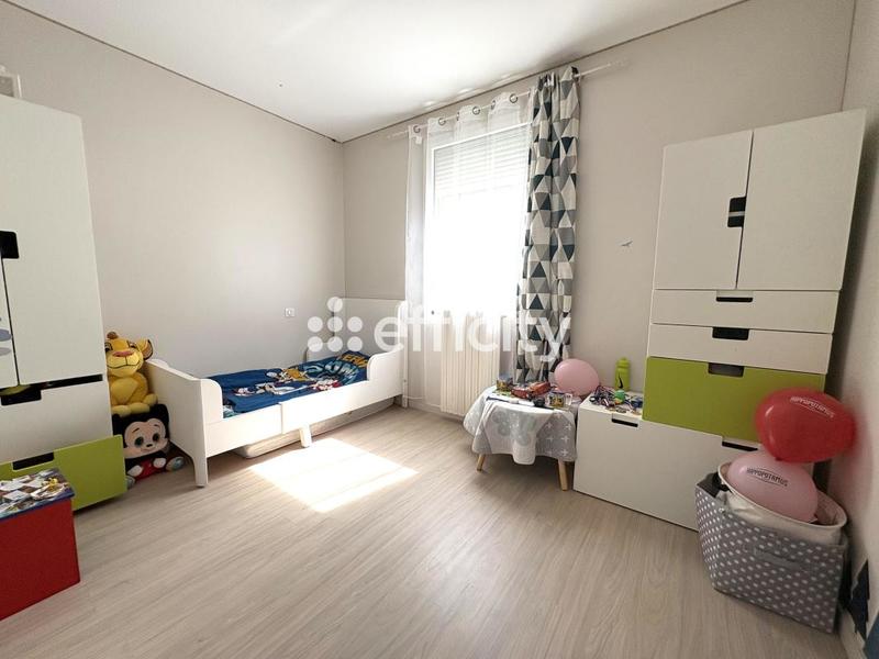 Appartement - 84 m² - 4 pièces