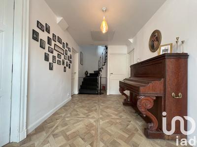 Maison - 240 m² - 7 pièces