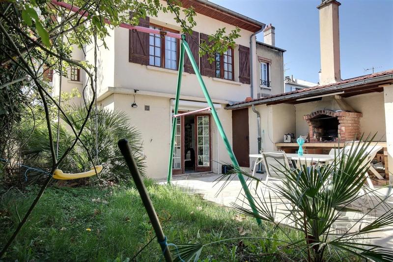 Maison - 210 m² - 7 pièces