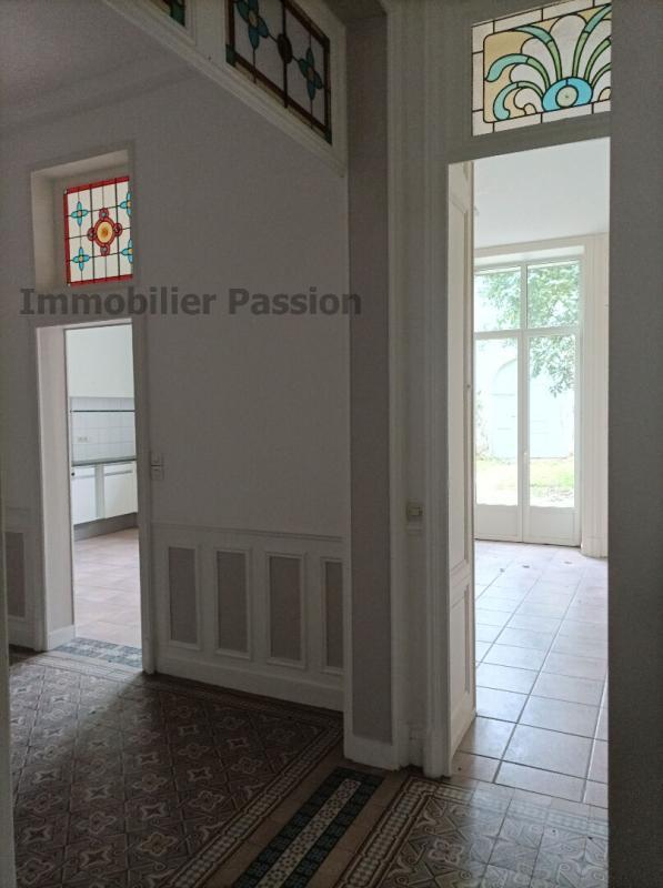 Maison ancienne - 318 m² - 15 pièces