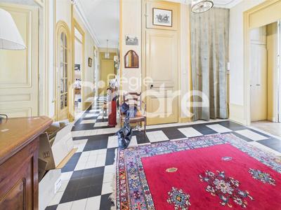 Appartement - 189 m² - 6 pièces