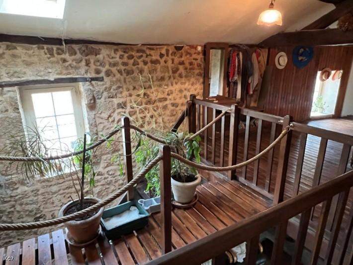 Maison ancienne - 180 m² - 7 pièces