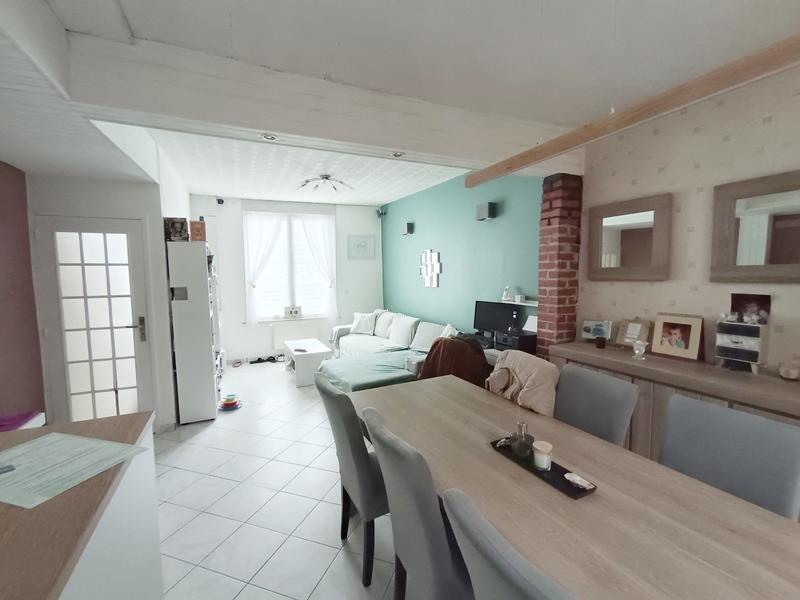 Maison - 104 m² - 4 pièces