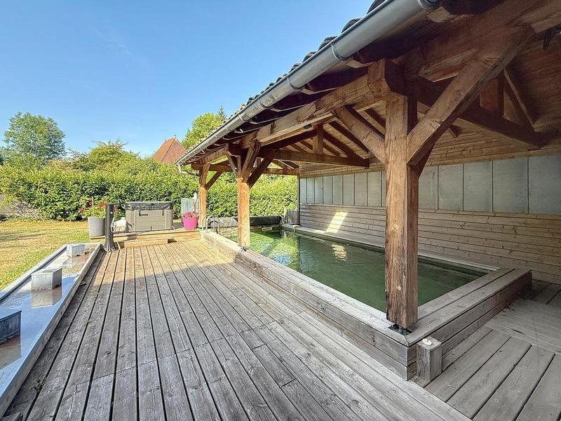 Maison - 179 m² - 6 pièces