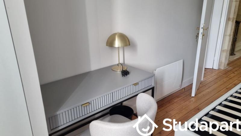 Chambre - 11 m² - 1 pièce