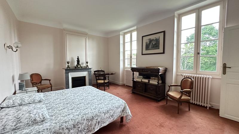 Maison de maîtres - 390 m² - 13 pièces