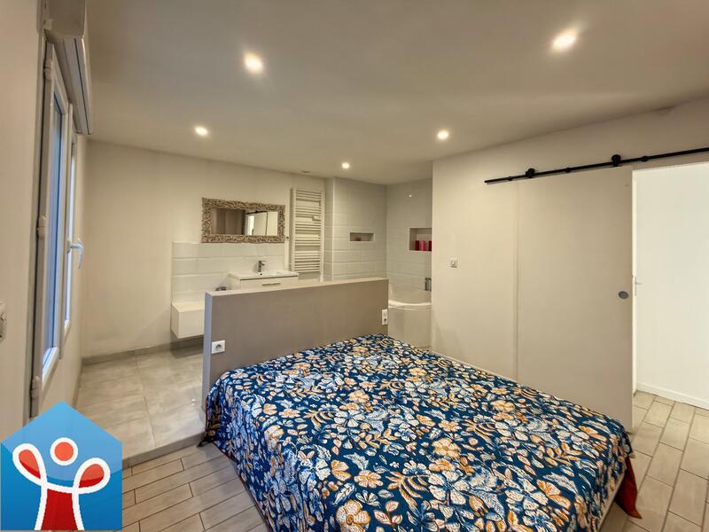 Maison - 198 m² - 8 pièces