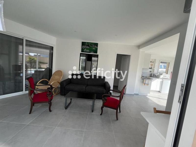 Maison - 227 m² - 7 pièces