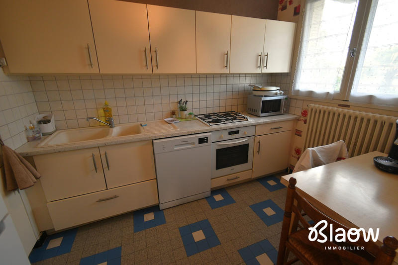 Maison - 92 m² - 6 pièces