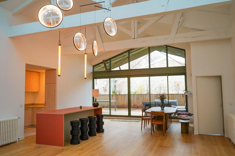 Appartement - 210 m² - 6 pièces