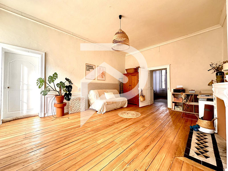 Appartement - 168 m² - 6 pièces