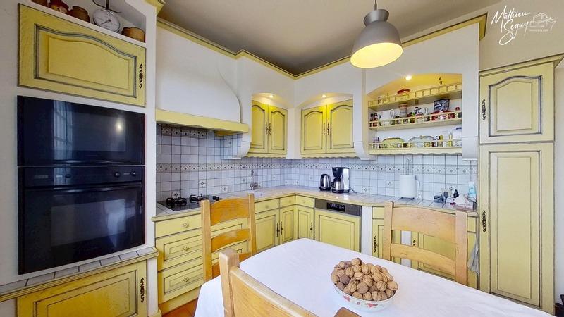 Maison - 195 m² - 6 pièces