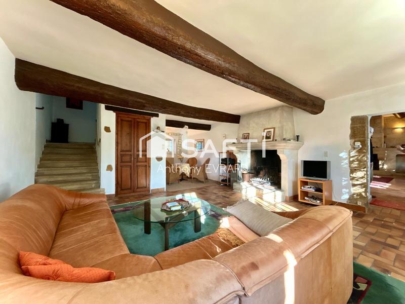 Maison - 290 m² - 8 pièces