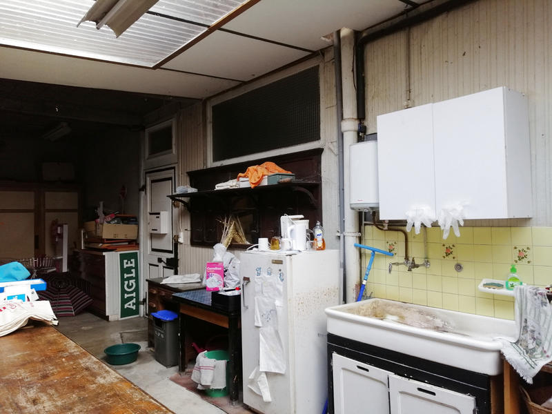 Local commercial - 256 m²