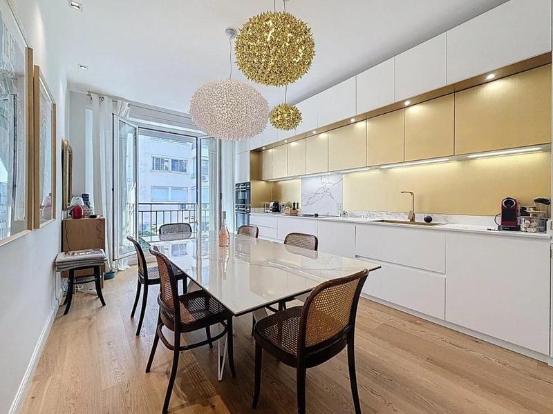 Appartement - 95 m² - 3 pièces