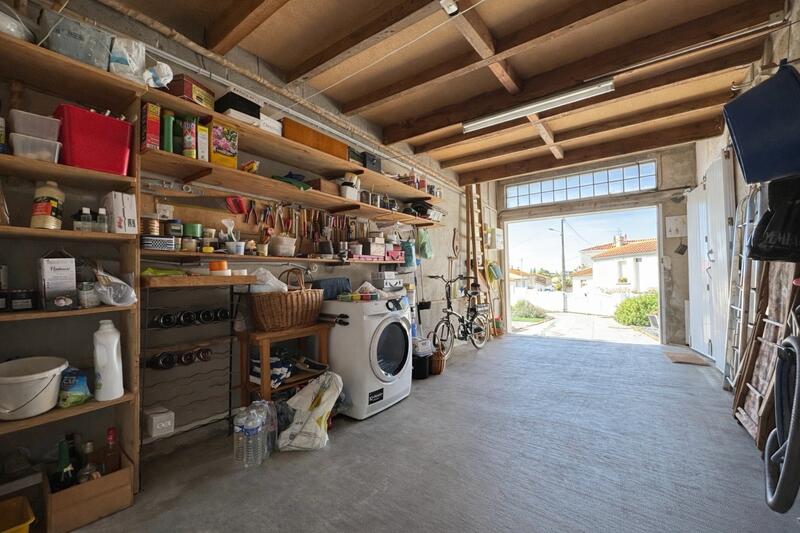 Maison - 90 m² - 5 pièces