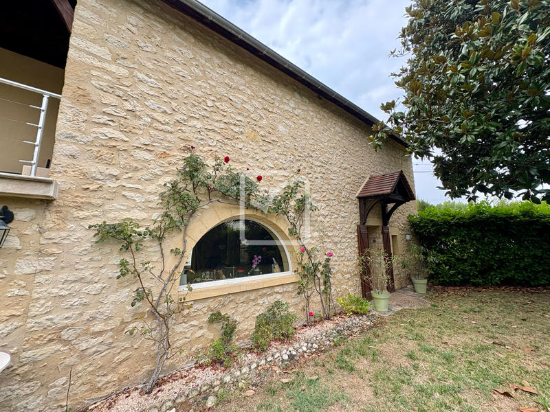 Maison - 94 m² - 4 pièces