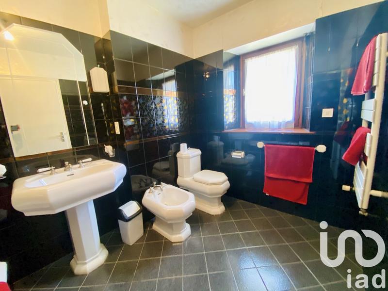 Maison - 301 m² - 11 pièces