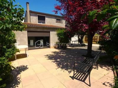 Maison de ville - 159 m² - 11 pièces