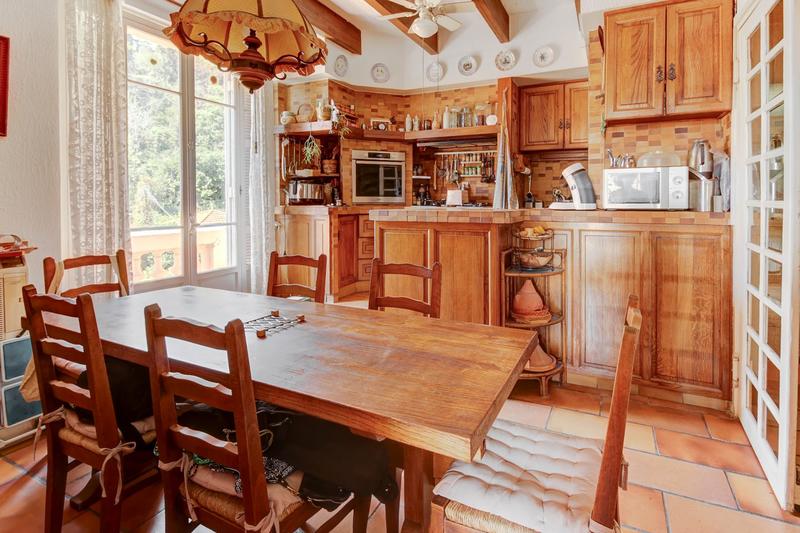 Maison - 255 m² - 6 pièces