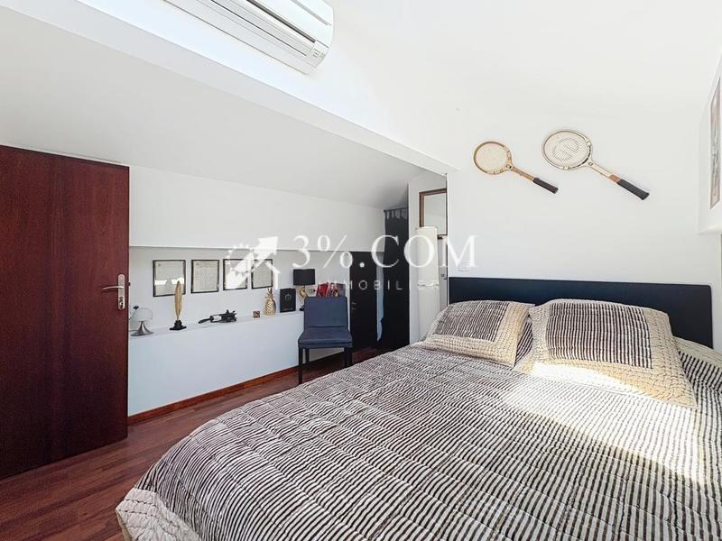 Maison - 185 m² - 9 pièces