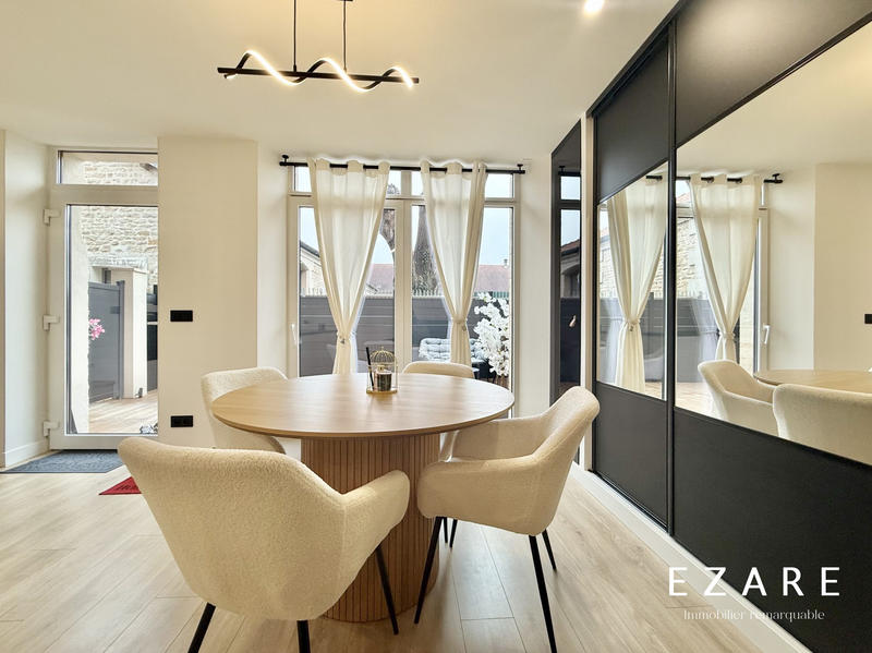 Maison - 93 m² - 4 pièces