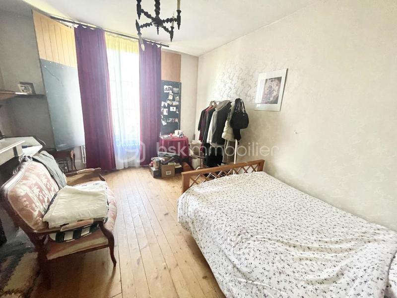 Demeure - 313 m² - 10 pièces