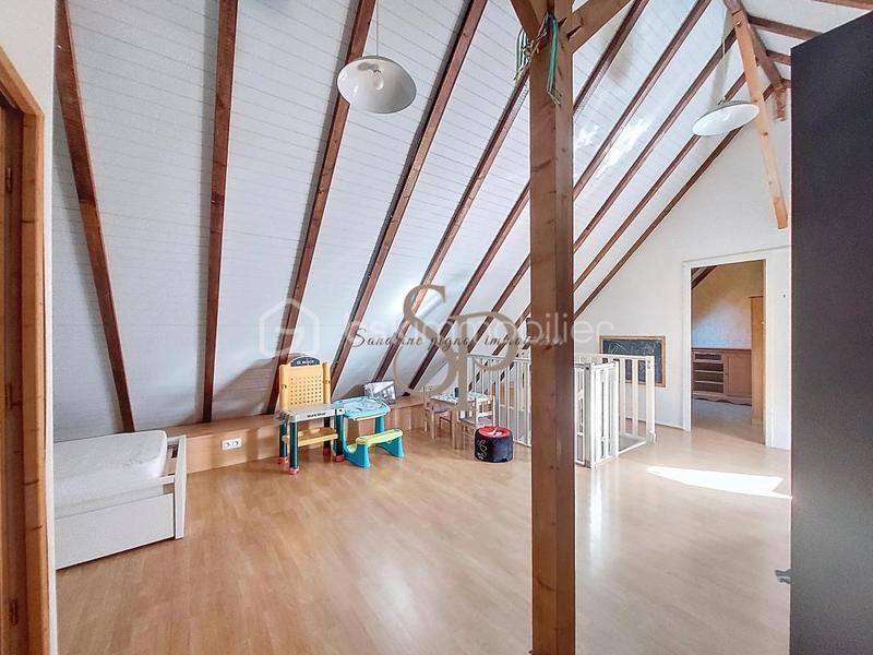 Pavillon - 125 m² - 7 pièces