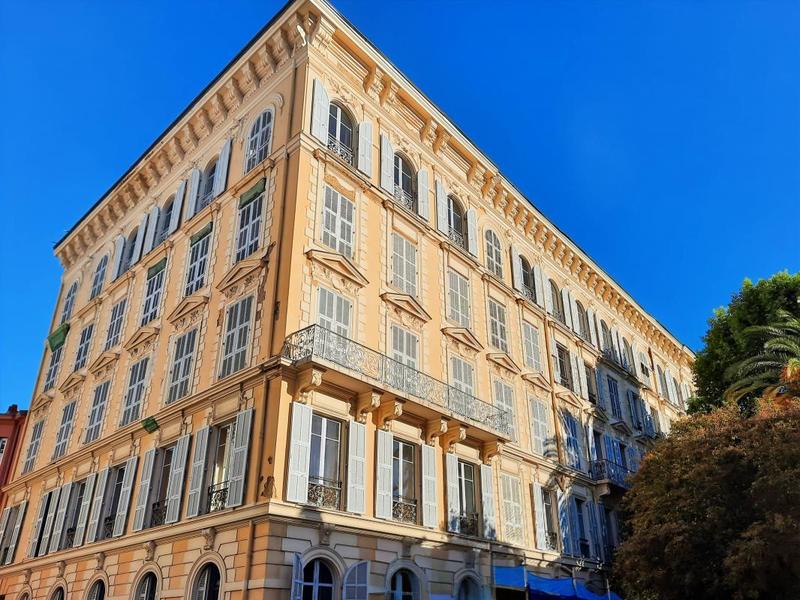 Appartement - 170 m² - 6 pièces