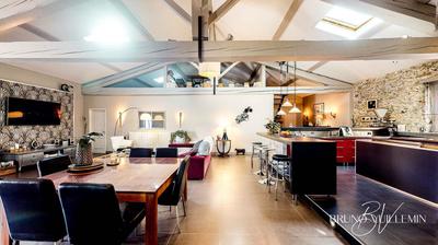 Demeure - 500 m² - 15 pièces