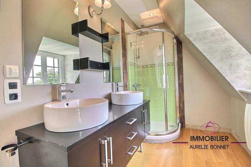 Maison traditionnelle - 130 m² - 7 pièces