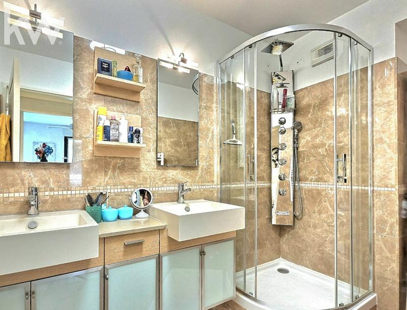 Appartement - 94 m² - 4 pièces