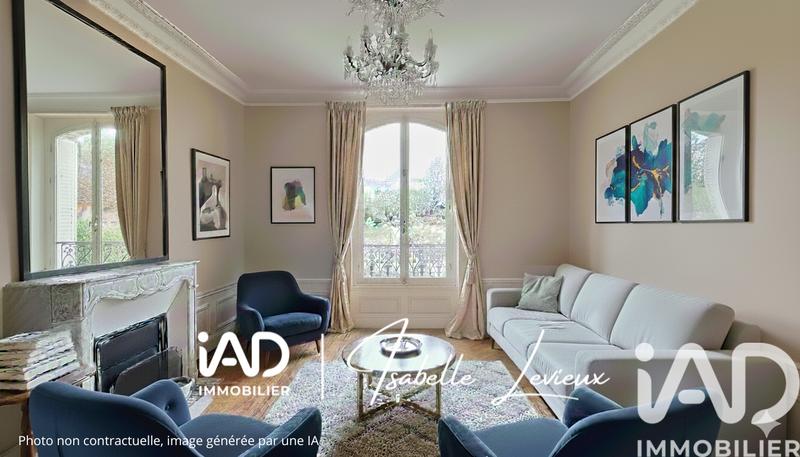 Maison - 165 m² - 11 pièces